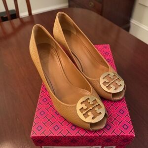 Tory Burch tan wedges